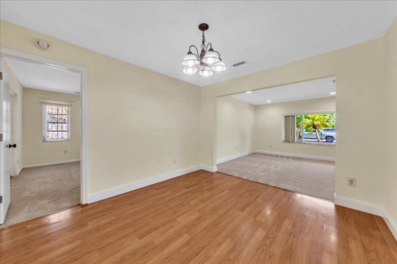  Single Family Homes Photo 4:  Coral Springs,  FL 33065