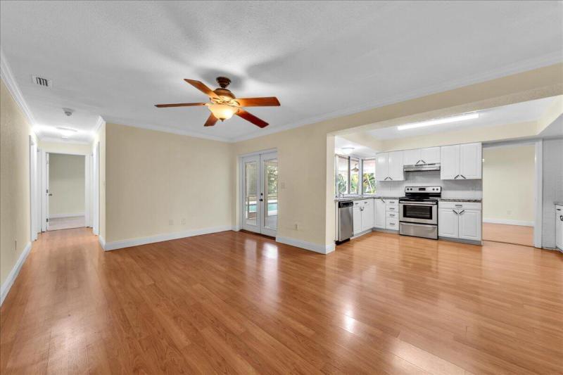  Single Family Homes Photo 8:  Coral Springs,  FL 33065