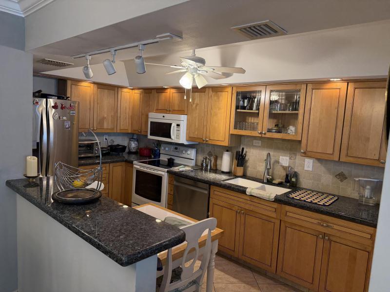  Condo & Townhome Photos