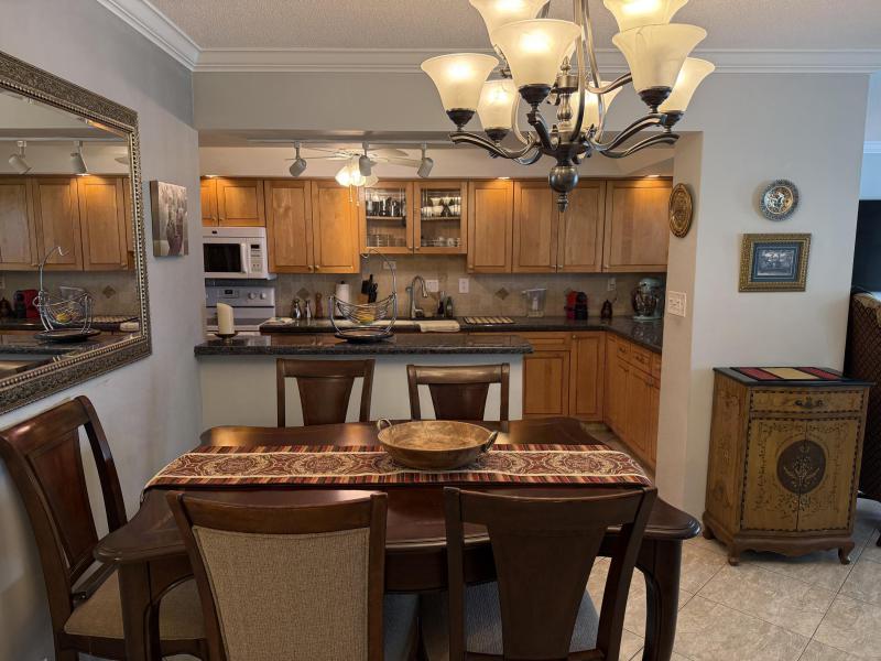  Condo & Townhome Photos