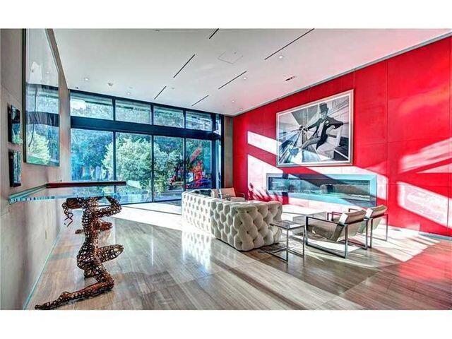  Condo & Townhome Photos