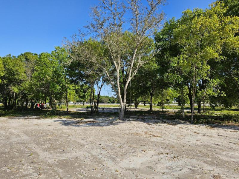 Commercial & Industrial Land Images 