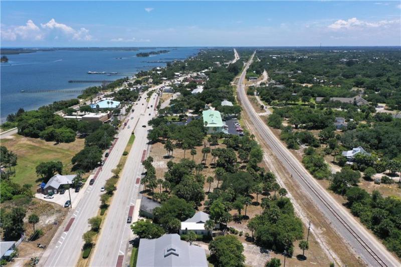 Commercial & Industrial Land Images 