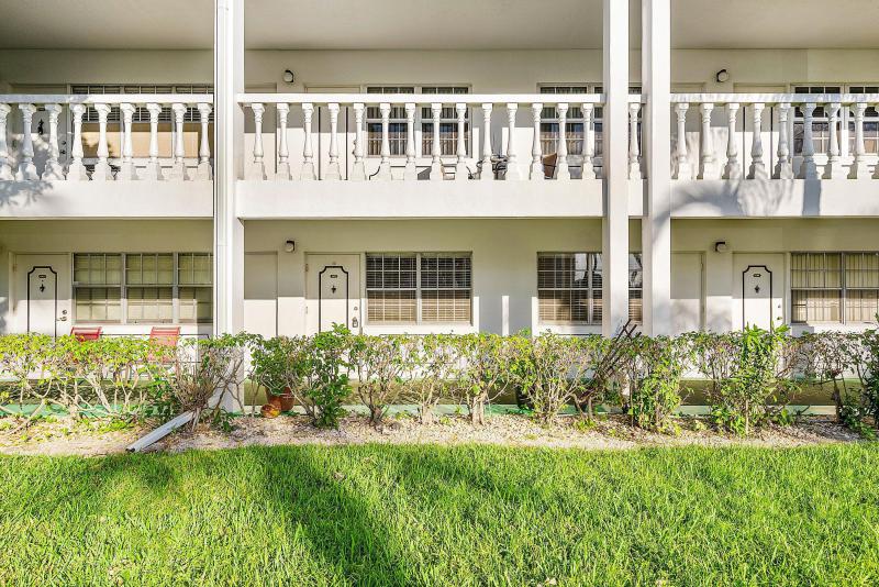  Condo & Townhome Photos
