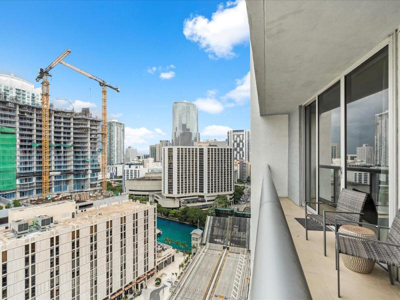  Condo & Townhome Photos