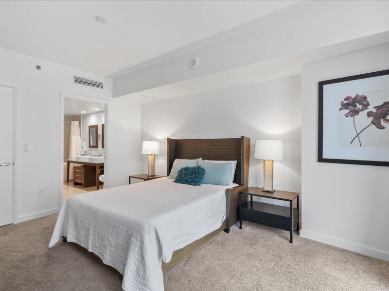  Condo & Townhome Photos