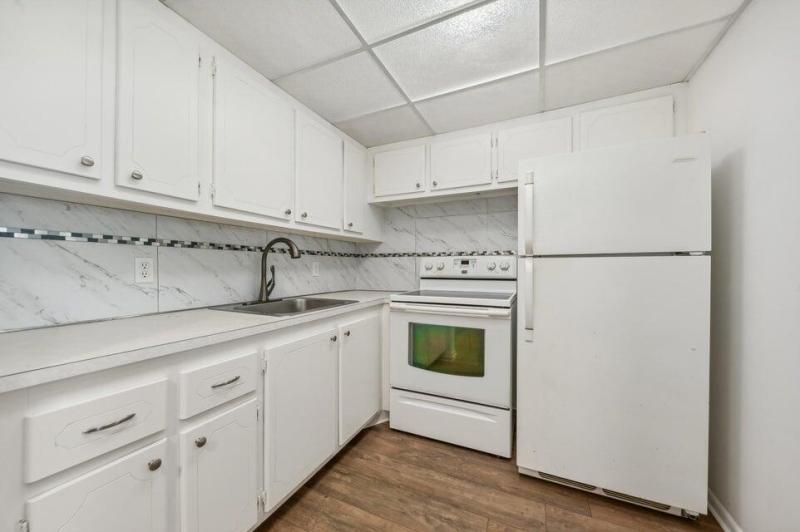  Condo & Townhome Photos