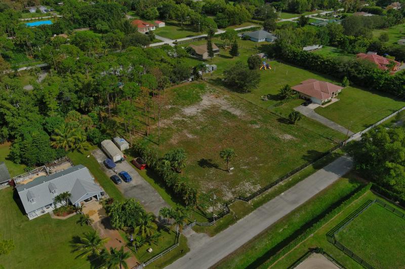  Commercial & Industrial Land Images 