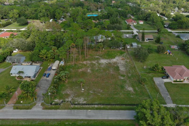  Commercial & Industrial Land Images 