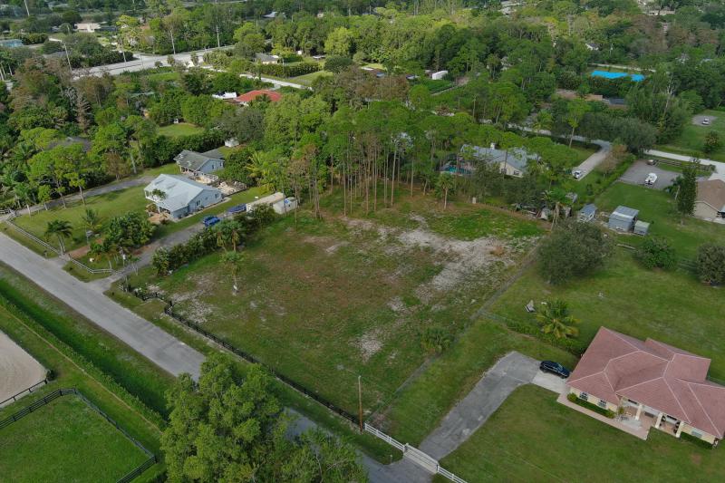  Commercial & Industrial Land Images 