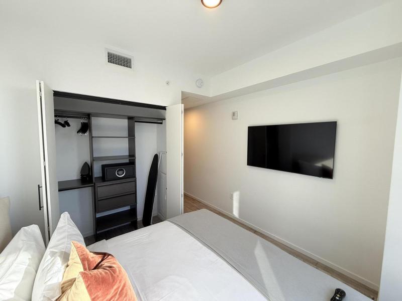  Condo & Townhome Photos