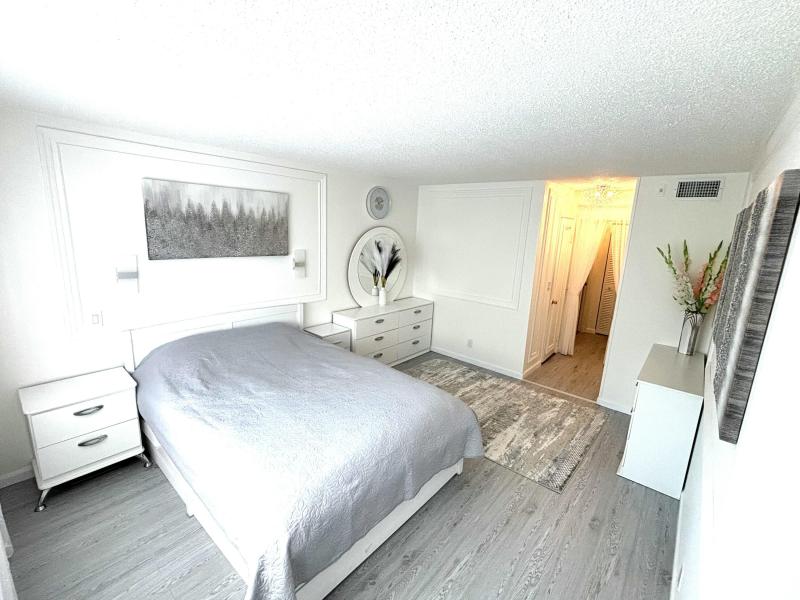  Condo & Townhome Photos