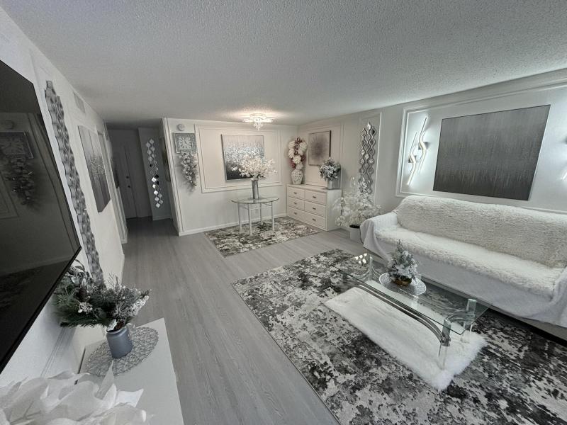  Condo & Townhome Photos