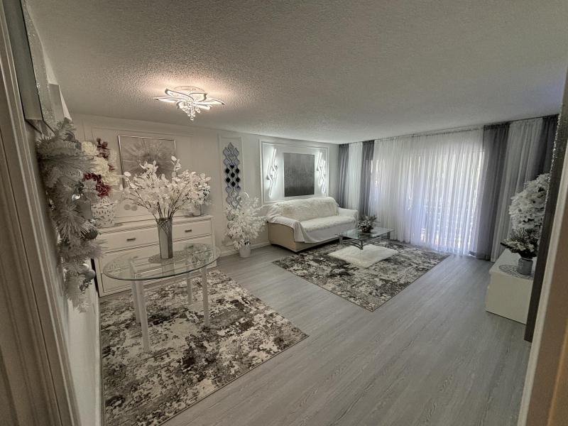  Condo & Townhome Photos