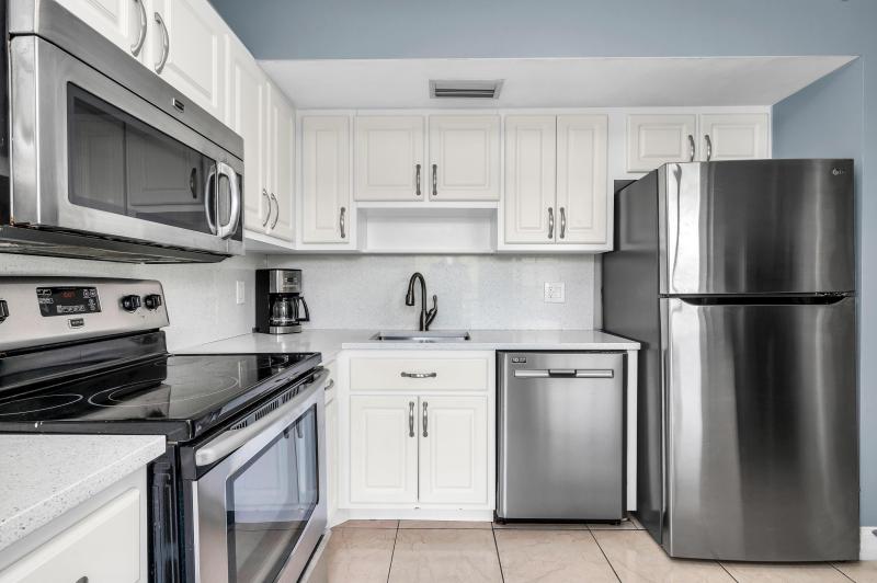  Condo & Townhome Photos