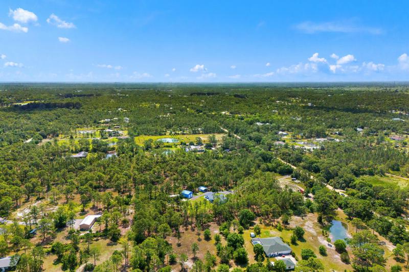  Commercial & Industrial Land Images 