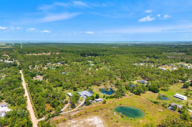  Commercial & Industrial Land Images 