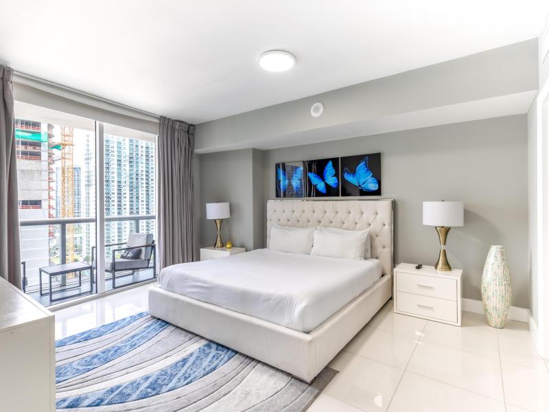  Condo & Townhome Photos