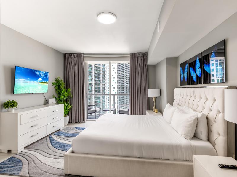  Condo & Townhome Photos