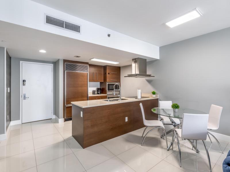  Condo & Townhome Photos