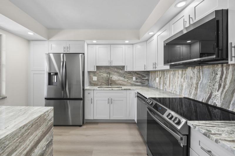  Condo & Townhome Photos