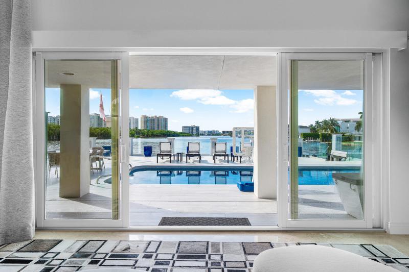  Single Family Homes Photo 10:  Boca Raton,  FL 33487