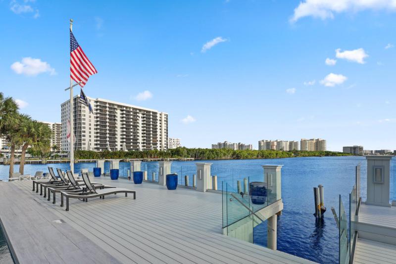  Single Family Homes Photo 12:  Boca Raton,  FL 33487