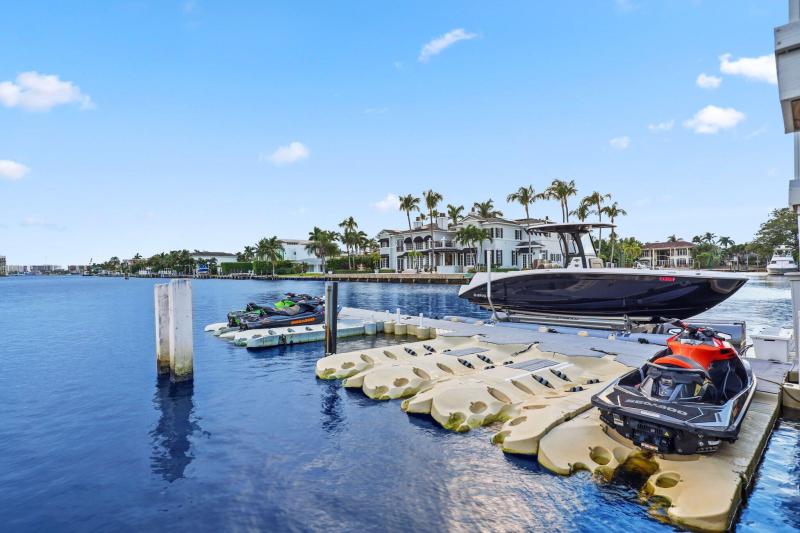  Single Family Homes Photo 16:  Boca Raton,  FL 33487