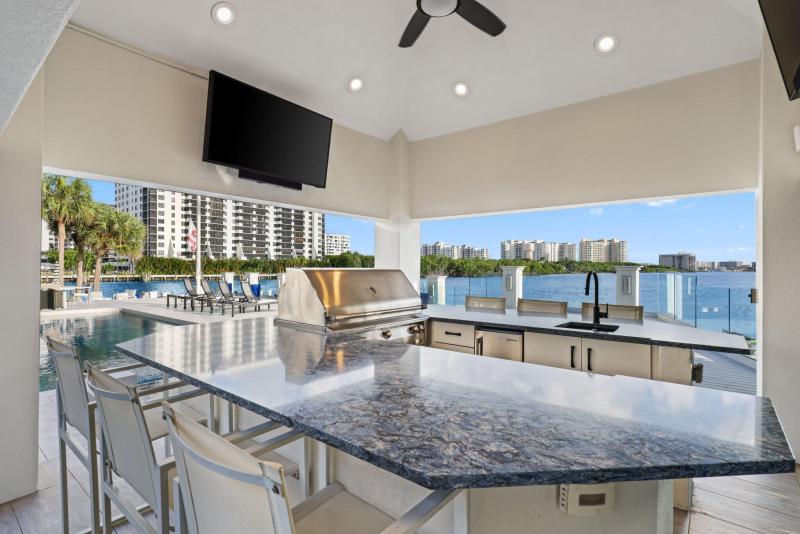  Single Family Homes Photo 18:  Boca Raton,  FL 33487
