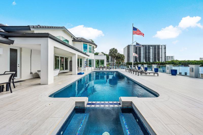  Single Family Homes Photo 19:  Boca Raton,  FL 33487