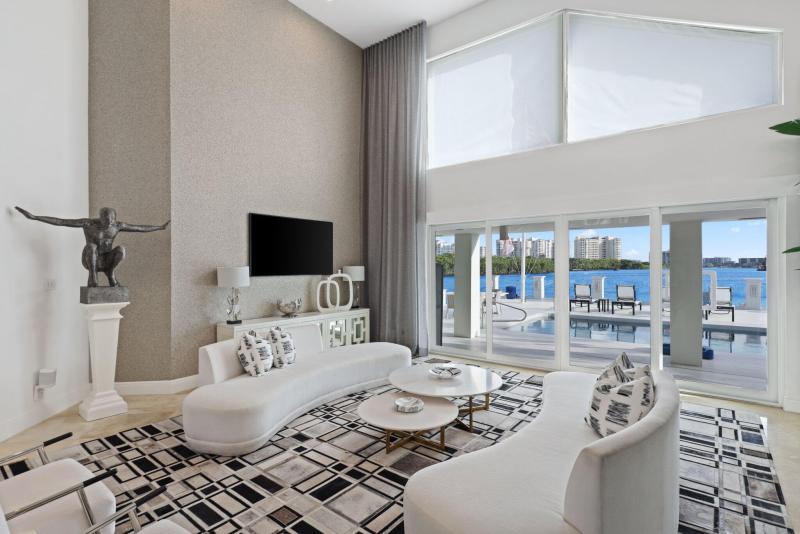 Single Family Homes Photo 7:  Boca Raton,  FL 33487