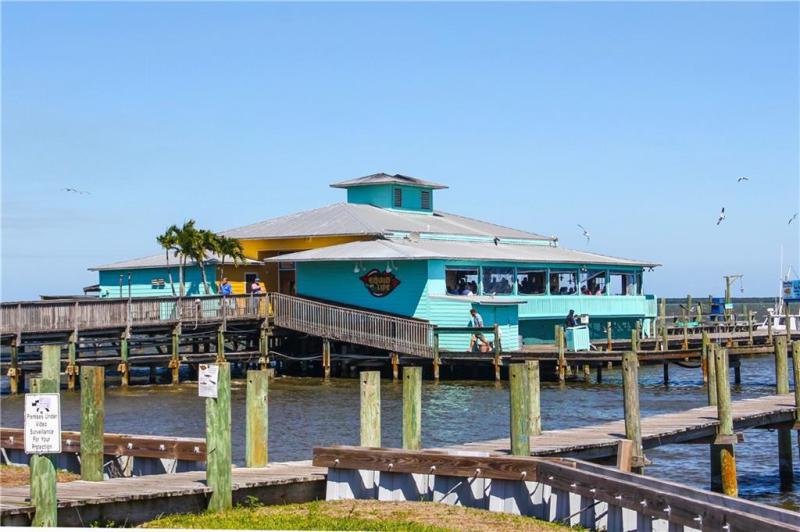  Commercial & Industrial Land Images 