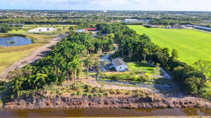  Commercial & Industrial Land Images 
