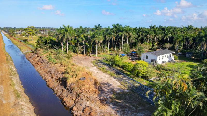  Commercial & Industrial Land Images 