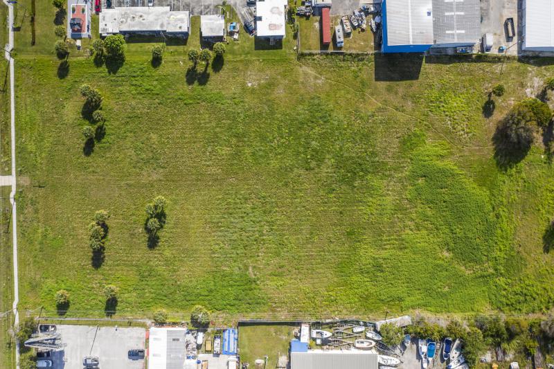  Commercial & Industrial Land Images 
