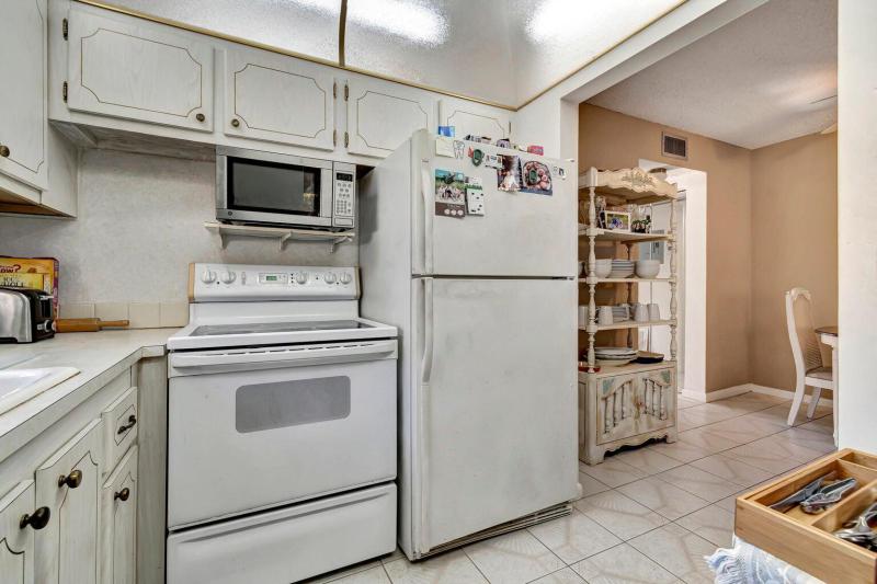  Condo & Townhome Photos