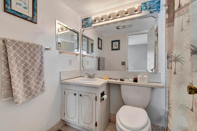  Condo & Townhome Photos