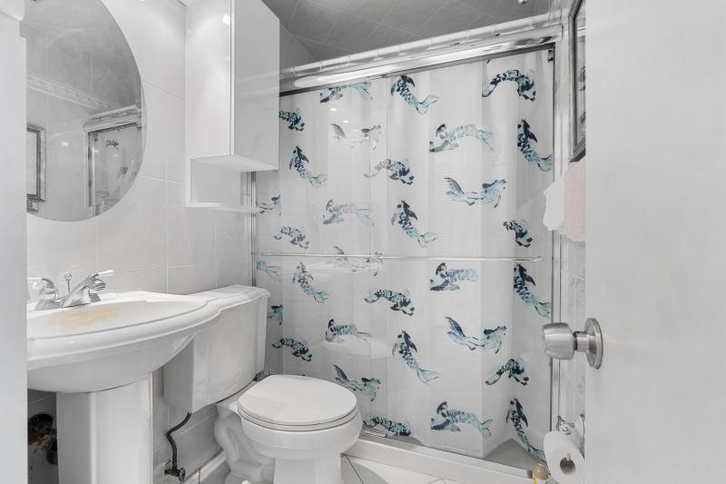  Condo & Townhome Photos