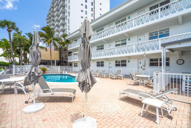  Condo & Townhome Photos