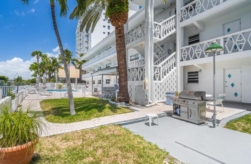  Condo & Townhome Photos