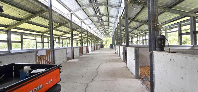  Commercial & Industrial Land Images 