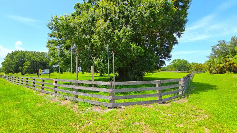  Commercial & Industrial Land Images 