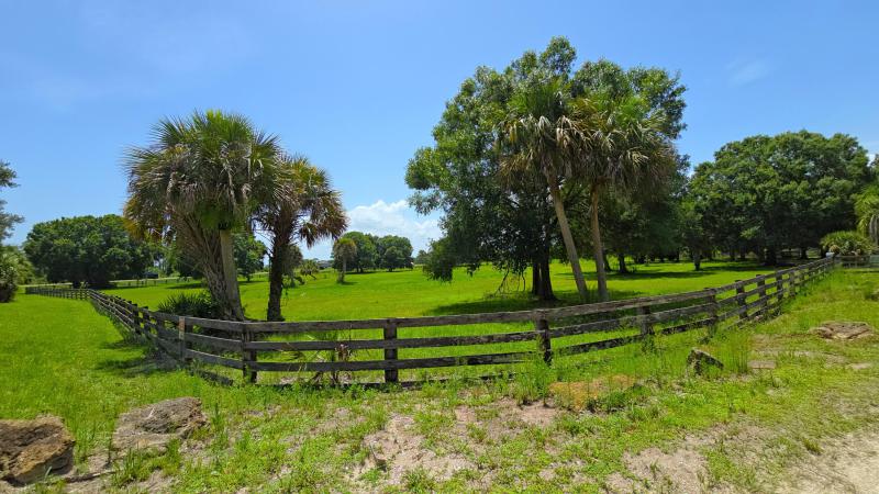 Commercial & Industrial Land Images 
