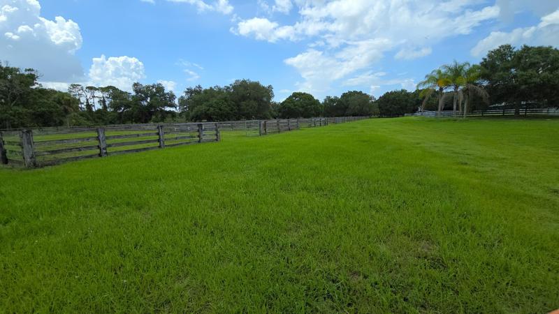  Commercial & Industrial Land Images 
