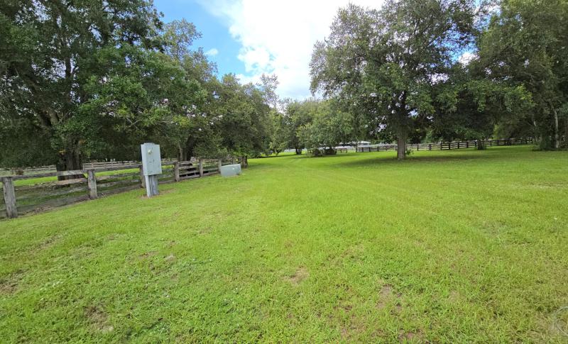  Commercial & Industrial Land Images 