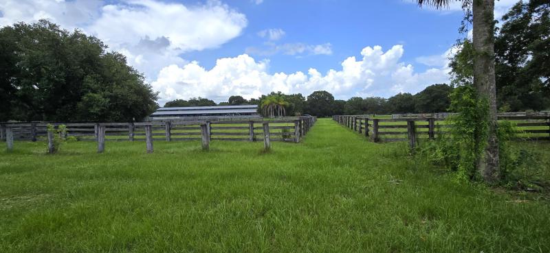  Commercial & Industrial Land Images 