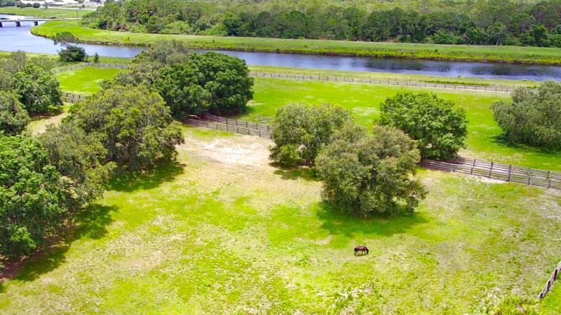  Commercial & Industrial Land Images 