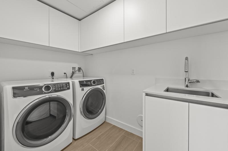  Condo & Townhome Photos