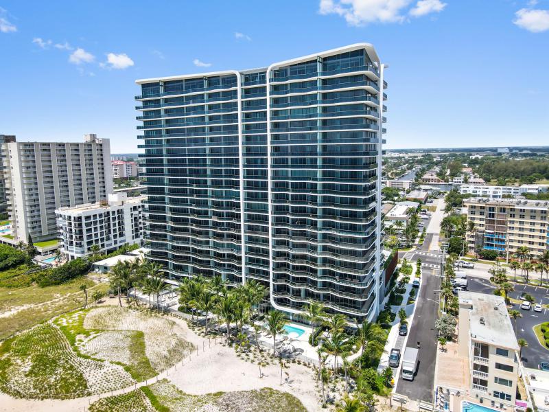  Condo & Townhome Photos