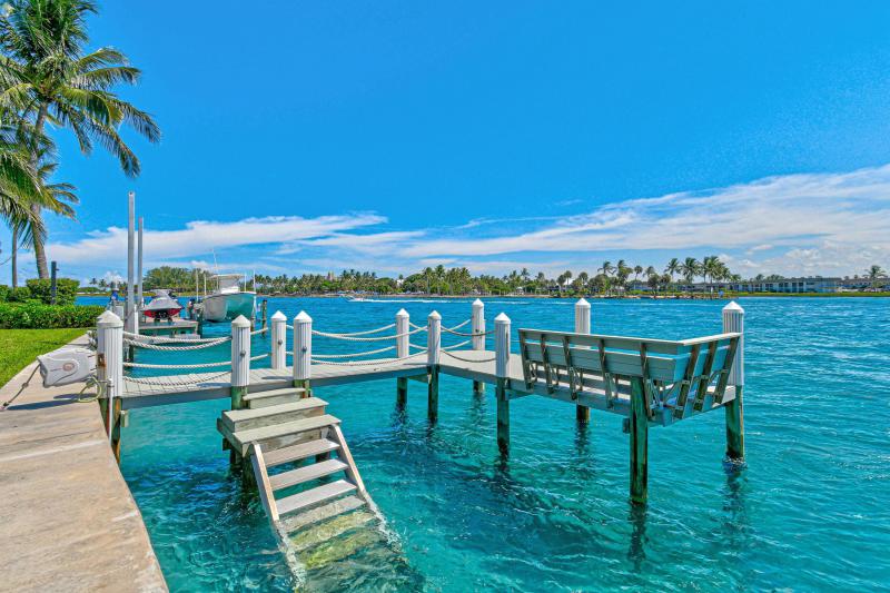  Single Family Homes Photo 15:  Jupiter Inlet Colony,  FL 33469